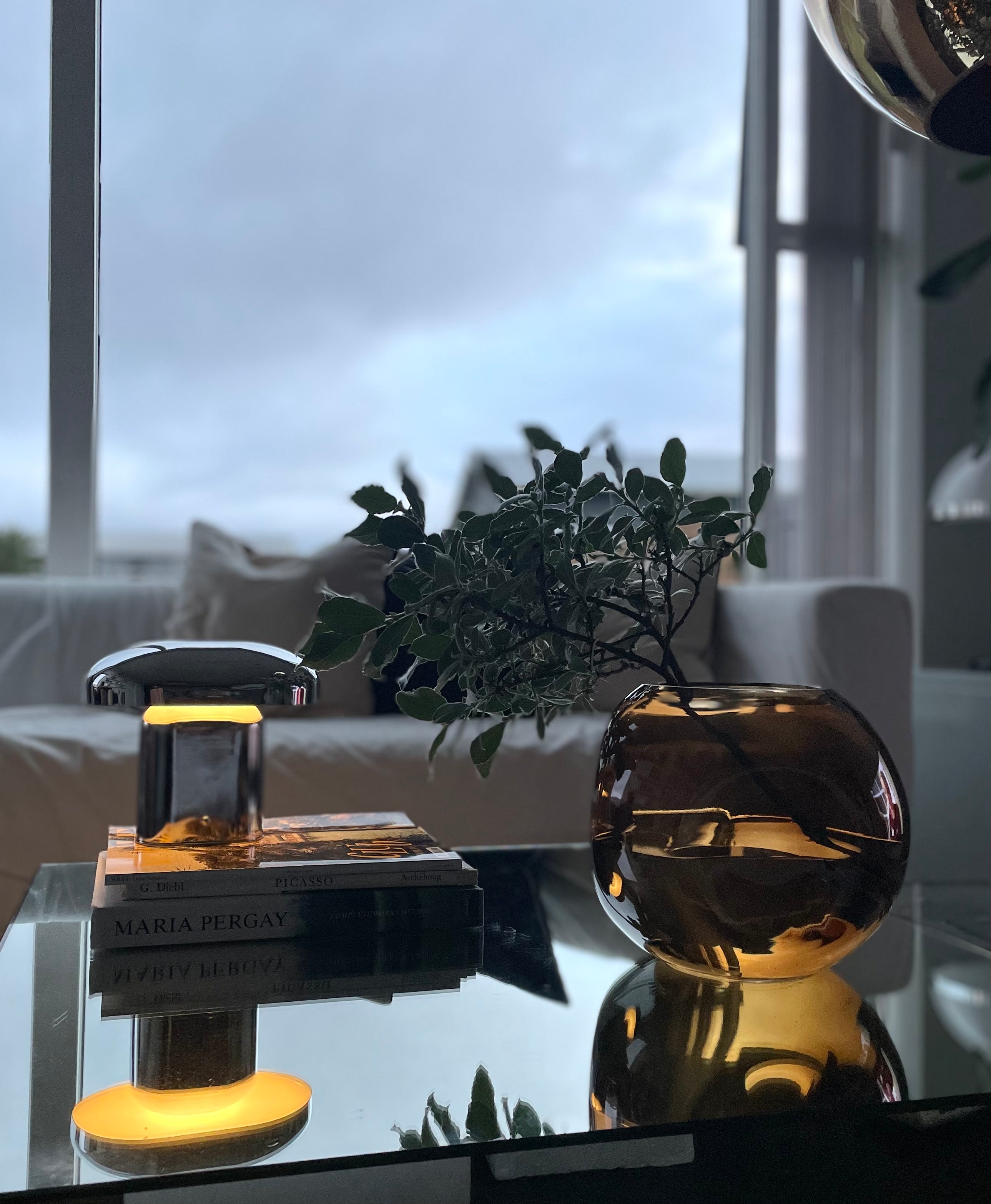 BREATH VASE _ GOLDEN BROWN